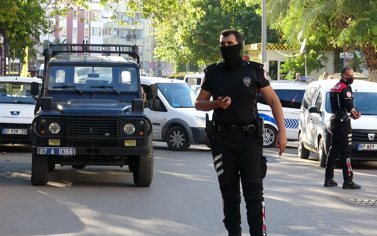 'Sevgilimi öldürdüm, polisi arayın' dedikten sonra intihara kalkıştı