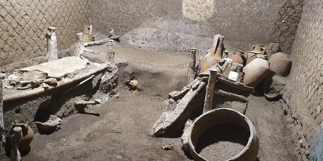 Arkeologlar bile inanamadı: Antik Pompeii'de çok iyi korunmuş bir köle odası bulundu