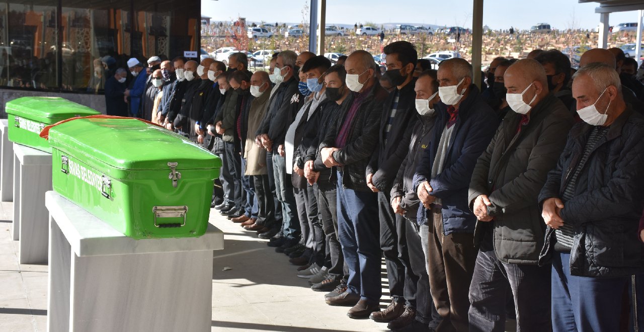 Halk ozanı ile eşi 3 gün arayla koronavirüsten öldü