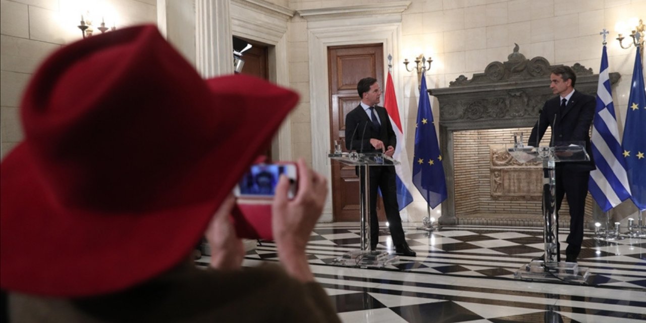 Hollandalı gazeteciden Yunanistan Başbakanına: Yalan söylüyorsun