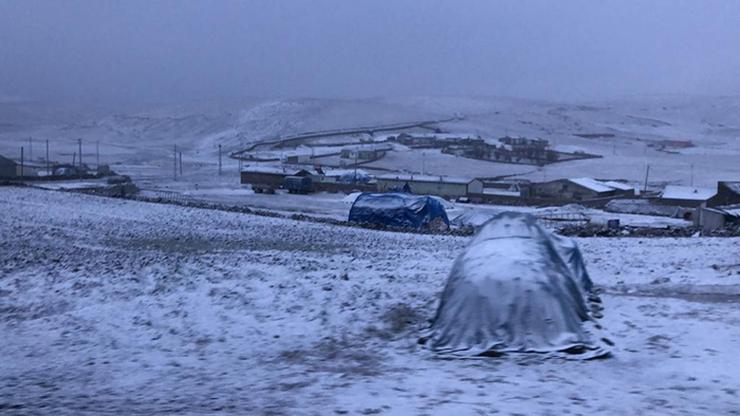 Kar sürprizi! Her yer beyaza büründü