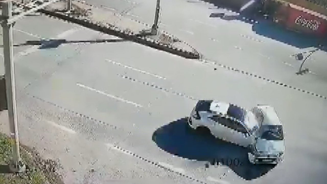 Baba ve oğul feci kazada hayatını kaybetti