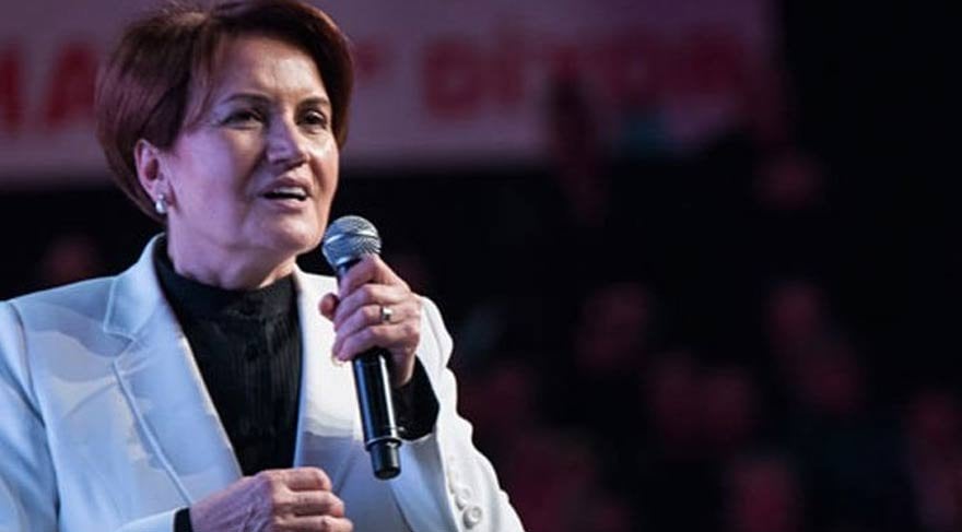 Meral Akşener'in uçağında bir yolcu tedirginliğe sebep oldu!