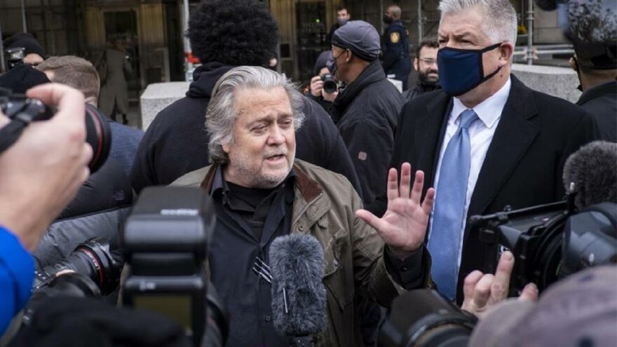 Trump’ın danışmanı teslim oldu