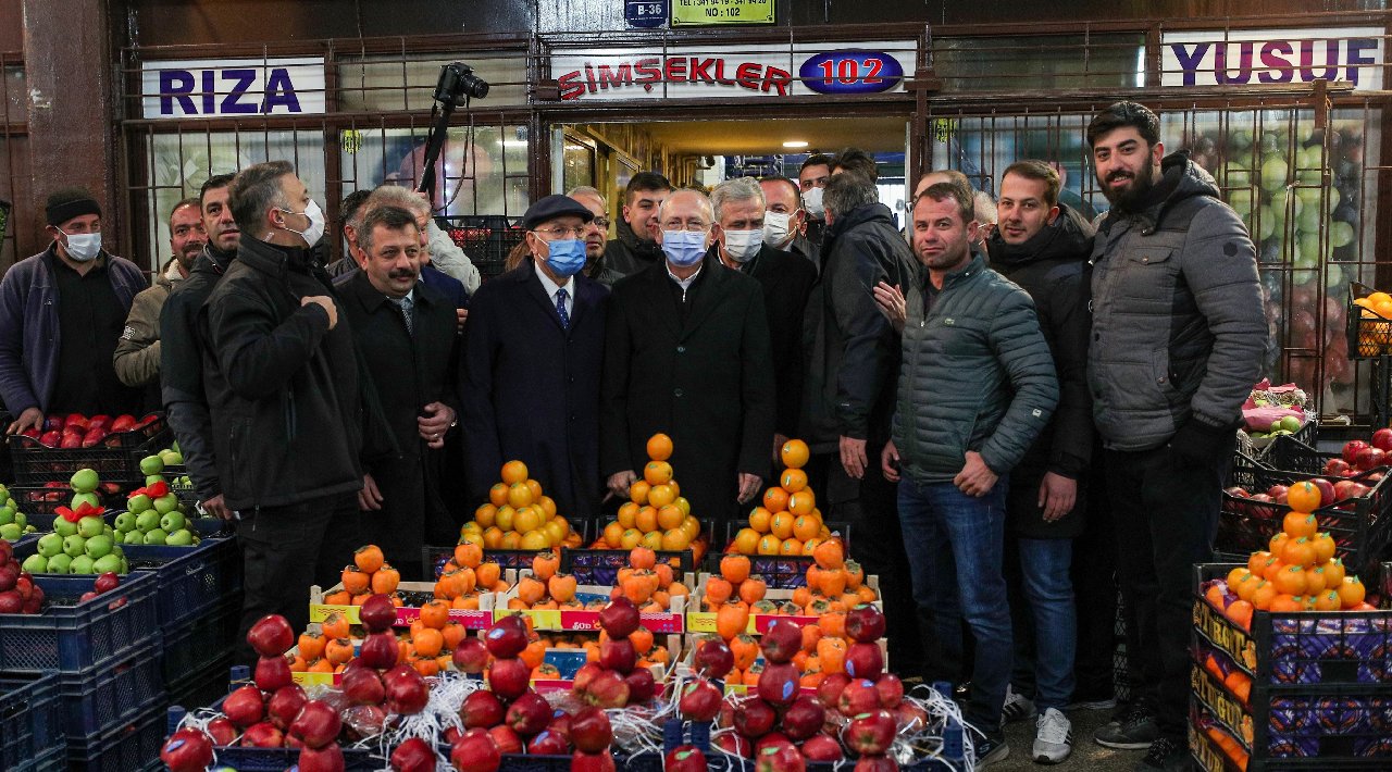 Kılıçdaroğlu, Ankara'da hal esnafını ziyaret etti