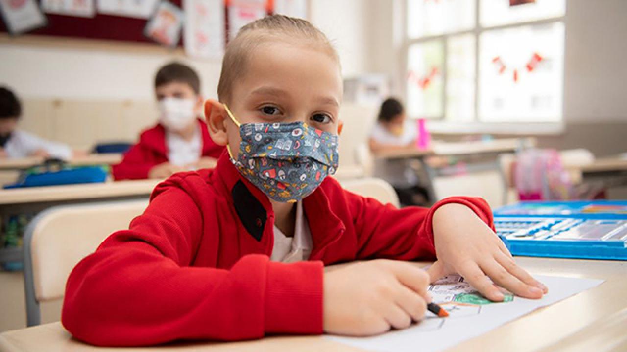 Bakanlık rehberi güncelledi: Okullardaki vakalarda izlenecek yollar