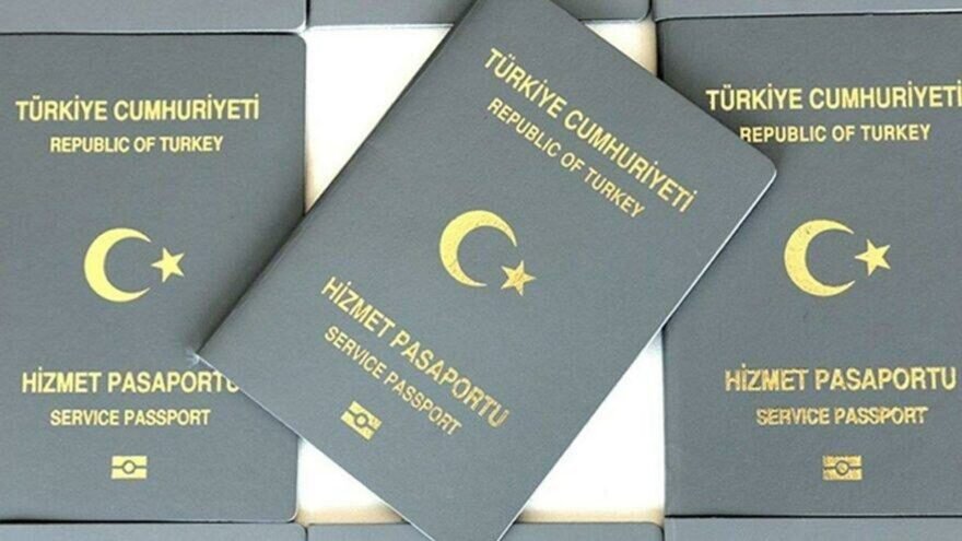 Gri pasaportlu mülteci ihracı sürüyor: AKP'li belediyeden 63 kişi daha