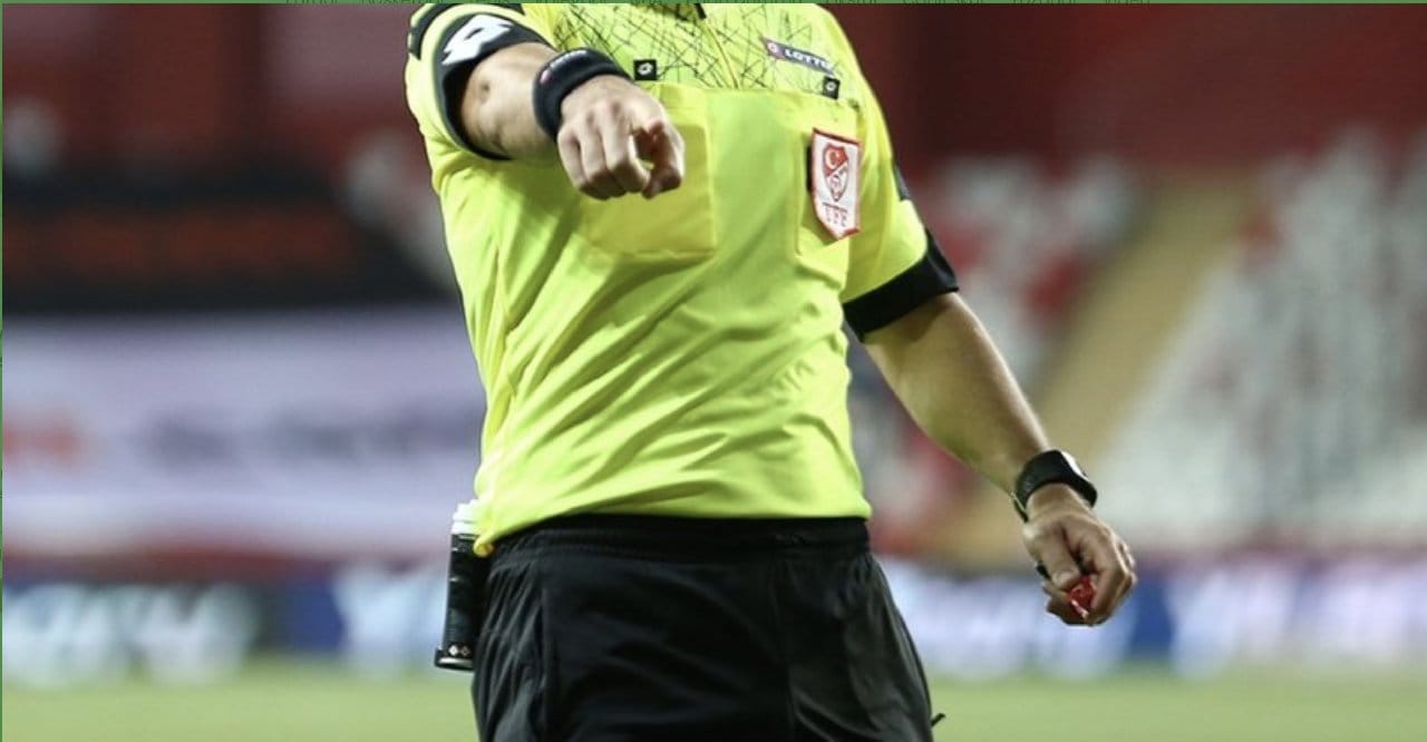 Galatasaray-Fenerbahçe maçının hakemi belli oldu