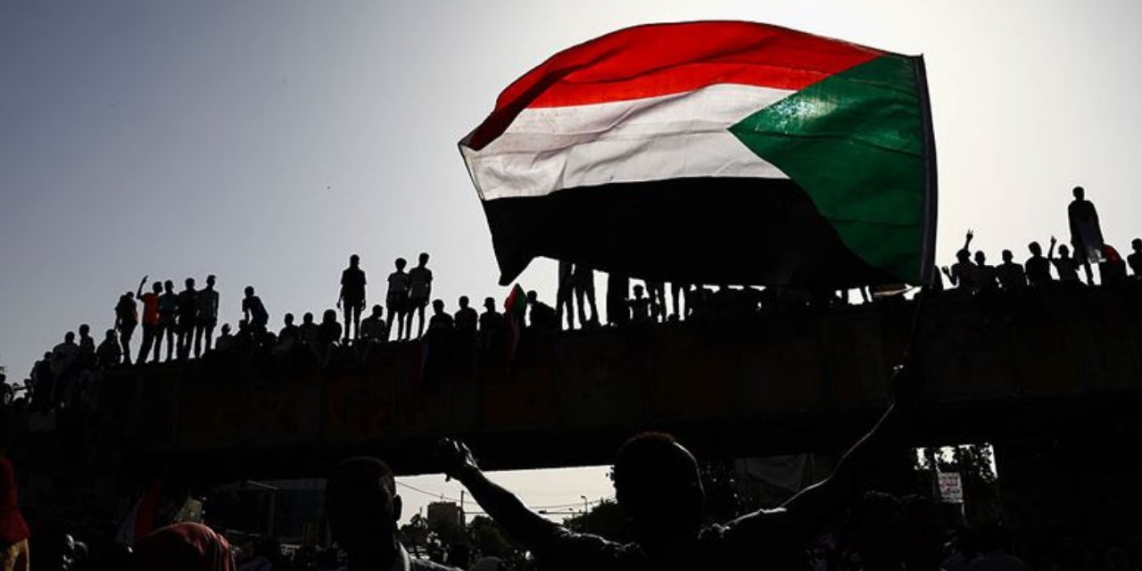 Sudan'daki gösterilerde 1 kişi öldü, 89 polis yaralandı