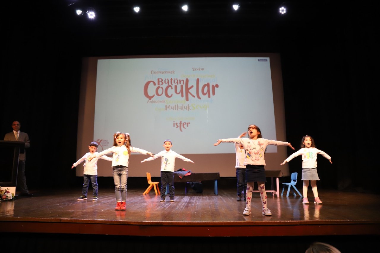 Kartal 'Koruyucu Ailelik' konferansına ev sahipliği yaptı