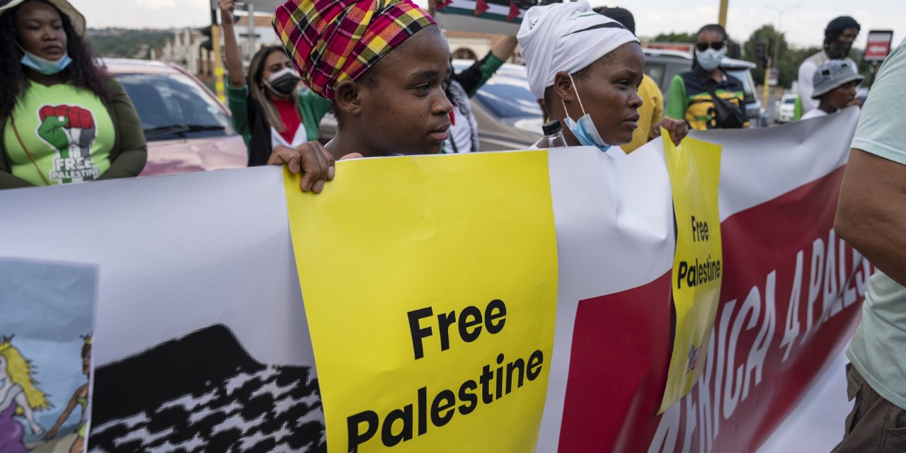 Afrikalı kadınlar, yarışmada İsrail'de temsil edilmeyi protesto etti