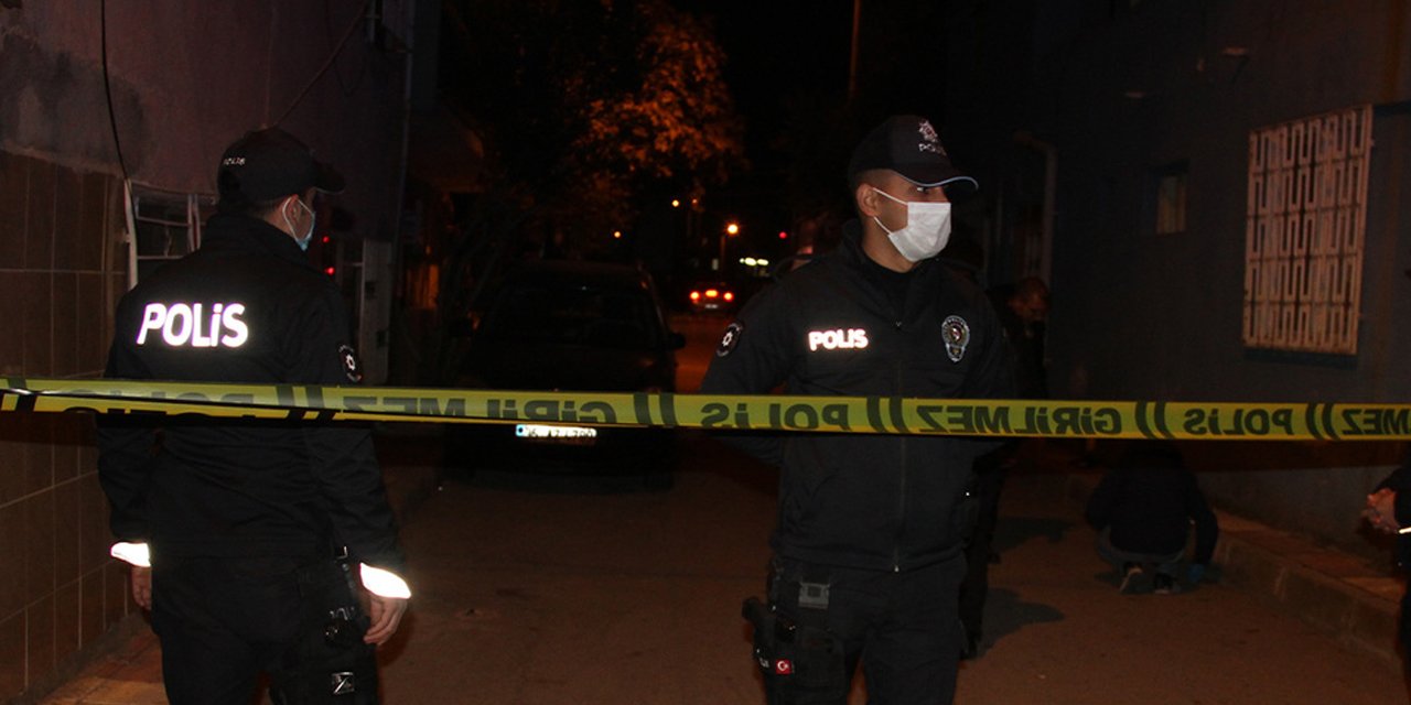 Manisa'da bir eve el yapımı patlayıcı atıldı