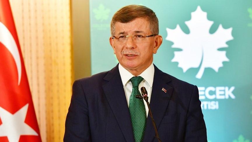Davutoğlu: Ben AKP'den ayrılırken Lütfi Elvan da istifasını vermek istedi