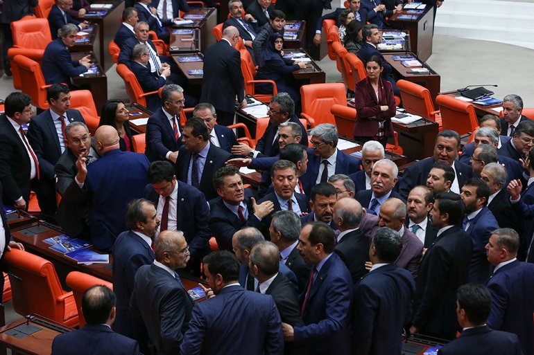 Meclis Bütçe görüşmelerinde CHP'lilerle Süleyman Soylu arasında tartışma çıktı!