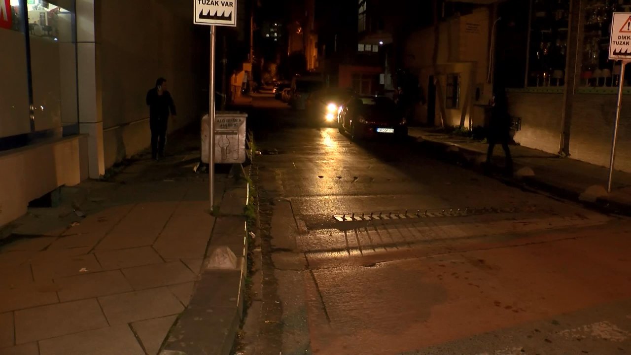 Bağcılar’da halı silkeleme kavgası: 3 kişi bıçaklandı