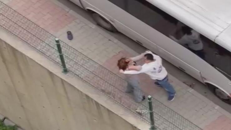 Eski eşini sokak ortasında dövdü