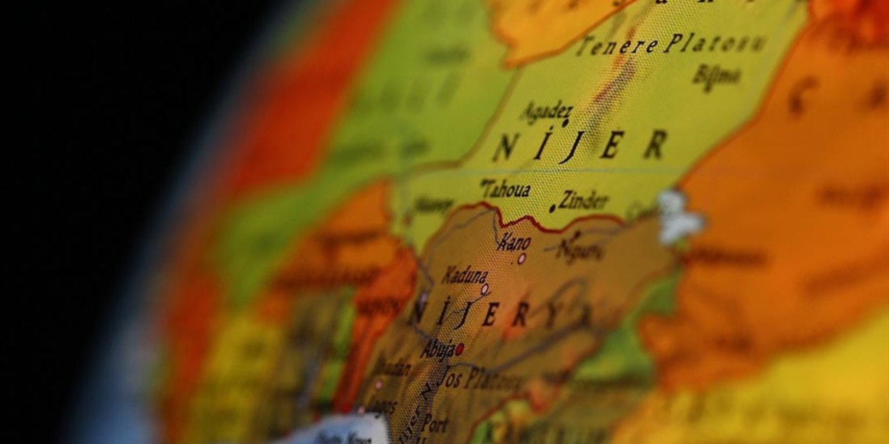Nijer'de Fransız askeri konvoyuna engel: 2 ölü