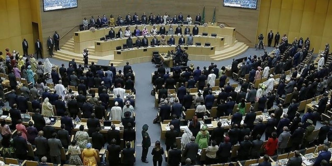 Afrika Birliği, Omicron ile ilgili seyahat kısıtlamalarını reddetti