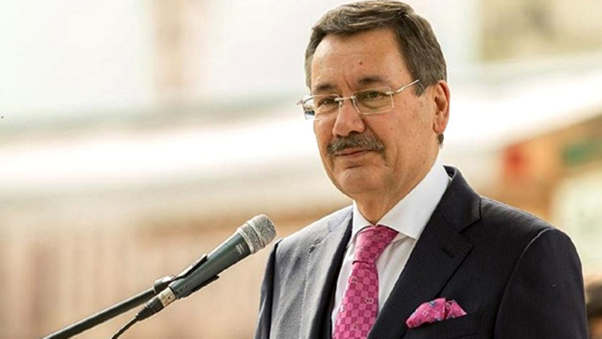 Melih Gökçek'e beddua etmek suç sayılmadı