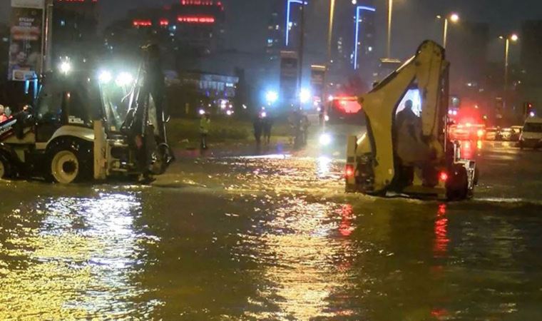 İstanbul'da sahil yolu trafiğe kapatıldı