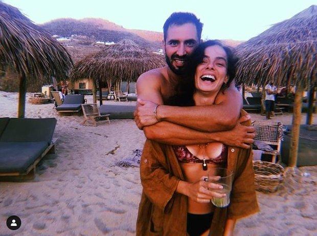 Özge Özpirinçci ile Burak Yamantürk çiftinin bebekleri dünyaya geldi