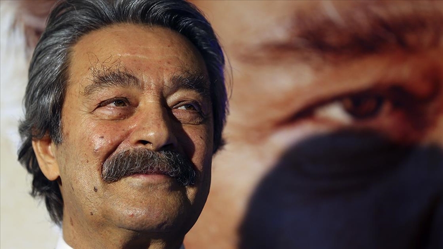 Tedavi süreci devam eden Kadir İnanır'dan ilk fotoğraf