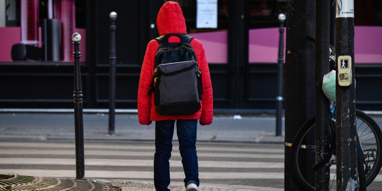 Fransa'da okullardaki 'akran zorbalığı' suç sayılacak