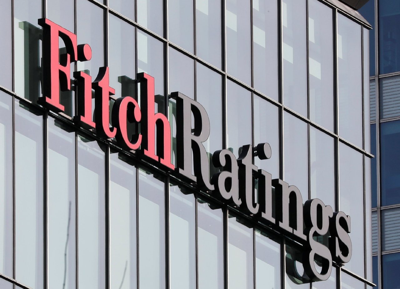 Fitch notu düşmenin eşliğine getirdi: Görünüm negatif