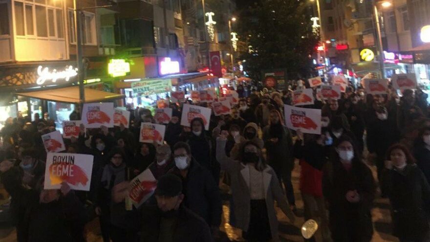 İstanbul'da 'Hükümet istifa' sesleri