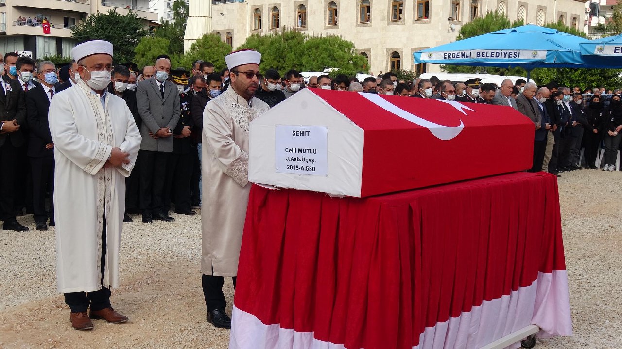 Şehit astsubay, son yolculuğuna uğurlandı