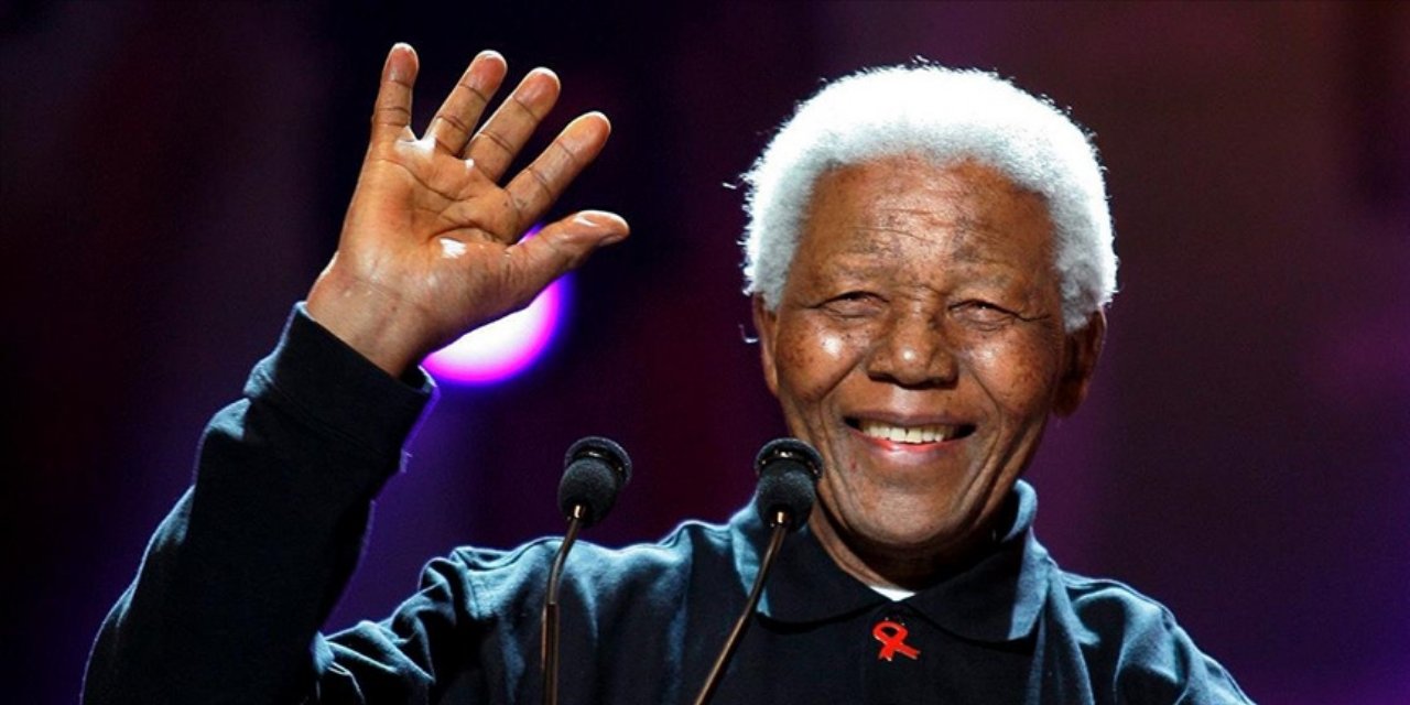 Nelson Mandela, ölümünün 8'inci yılında anılıyor