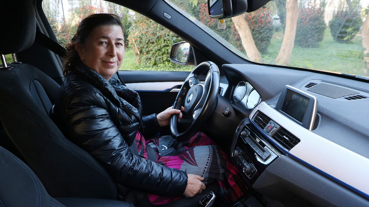 Kadın taksici: Beni istemiyorlar, satırla saldırıya uğradım