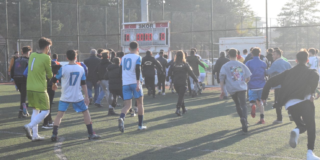 Çorum’da U-18 maçında kavga