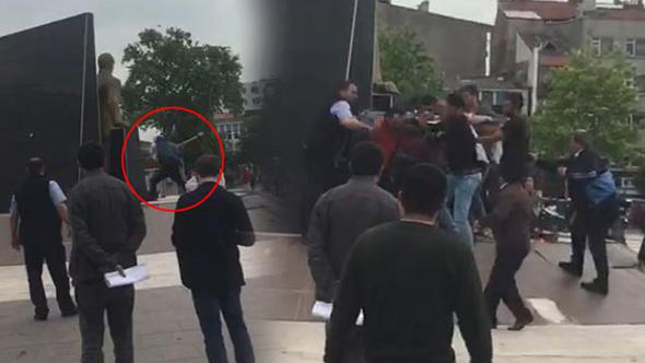 Atatürk anıtına saldırdı, halk linç etmek istedi, zabıta zorlukla kurtardı!