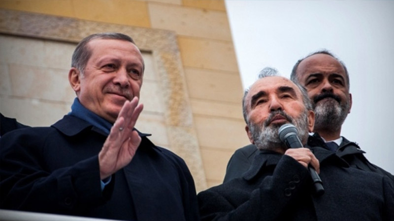 Yeni Şafak yazarı 'kredi korumalı TL mevduat hesabına' cevaz verdi: Caizdir