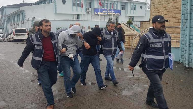Düzce'de çaldılar, İstanbul'da yakalandılar