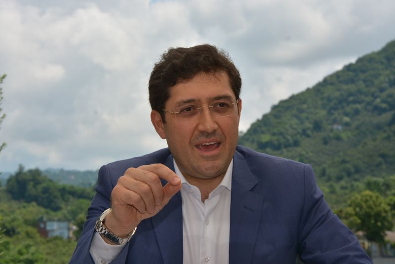 İBB ekiplerinden Beşiktaş Belediye Başkanı Hazinedar'a engel!
