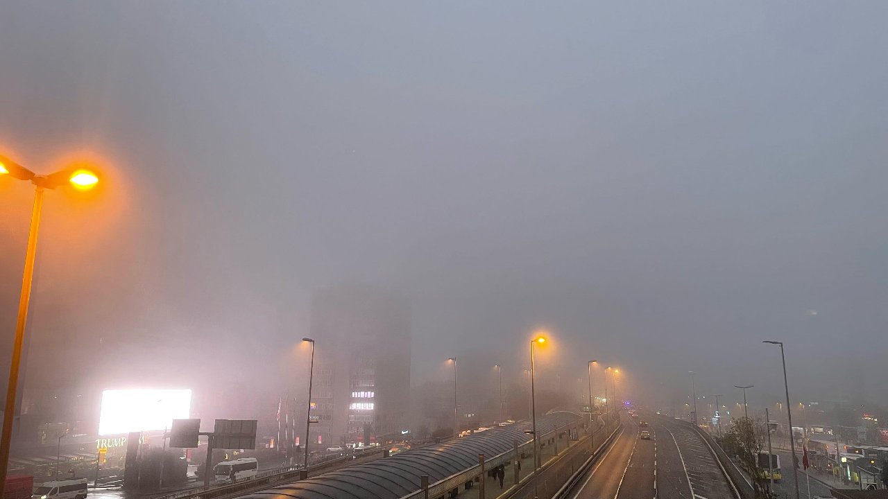 İstanbul'da sis: Görüş mesafesi azaldı