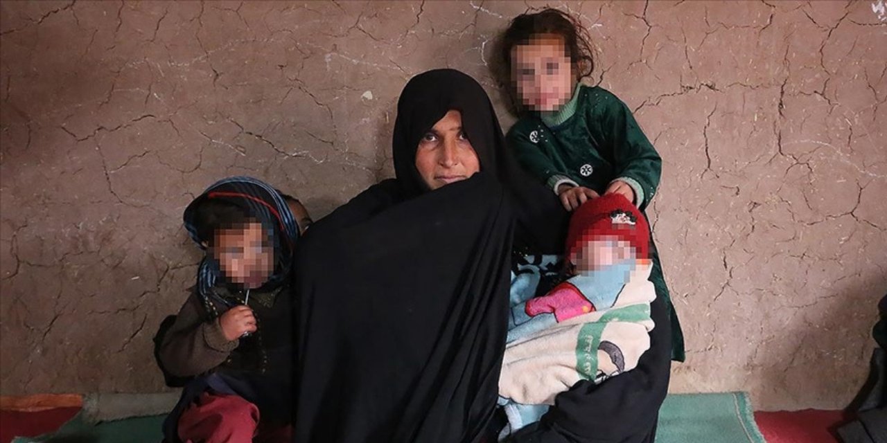 Afgan annenin küçük kızı, borç yüzünden elinden alınacak