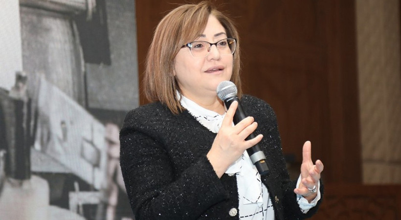 Fatma Şahin, AKP'li belediyeyi şikayet etti: Kan kusup, kızılcık şerbeti içiyorum