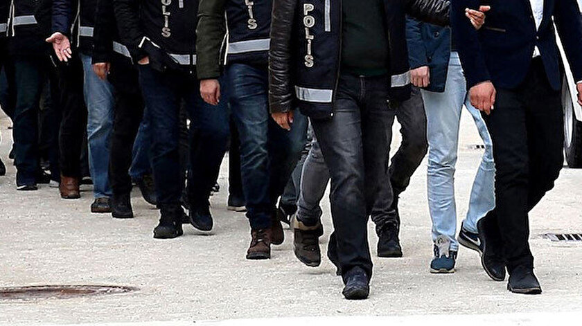 İzmir merkezli 40 ilde FETÖ soruşturmasında 185 gözaltı kararı