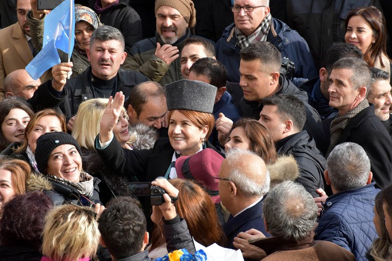 Meral Akşener Sivas'ta: Cumhurbaşkanlığı seçimi 2019'a kalmaz!