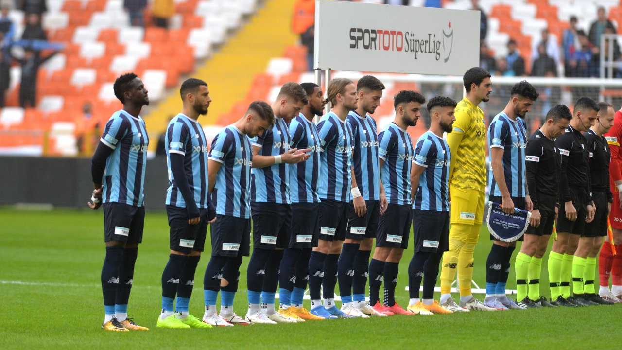 Ahmet Çalık, Adana Demirspor maçında kırmızı karanfillerle anıldı