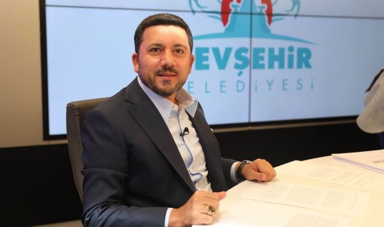 Belediye başkanlığını bırakan Rasim Arı AKP'den de istifa etti
