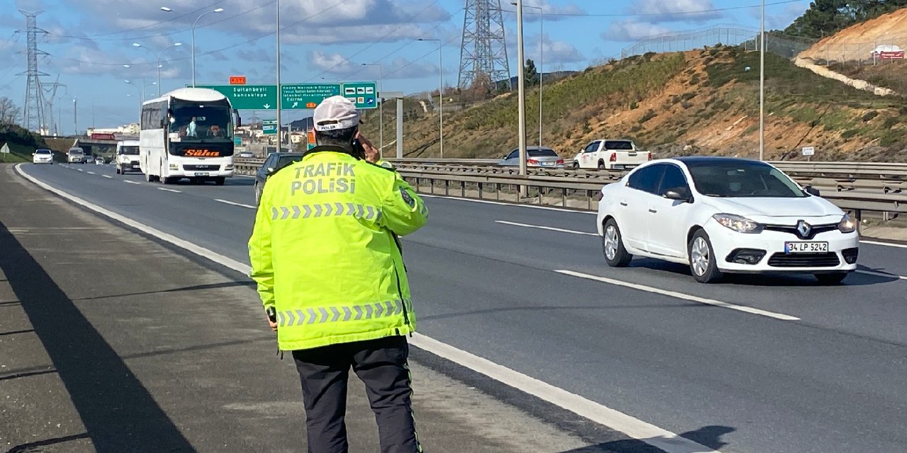 TEM'de onarım ekibi gibi çalışan kablo hırsızları yakalandı