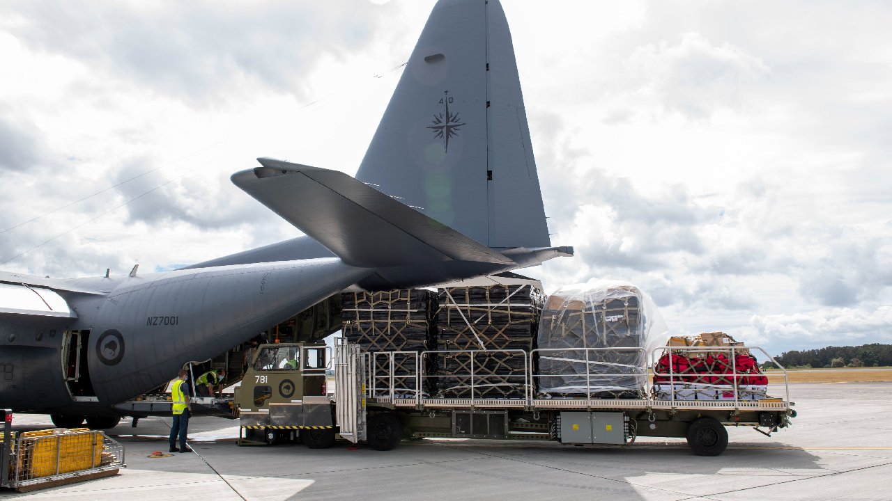 Koronavirüs vakası olmayan Tonga’ya 'temassız' insani yardım teslimatı