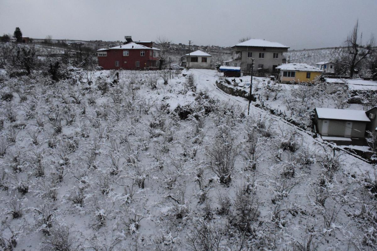 Orta ve Doğu Karadeniz'de 1115 yerleşim birimine ulaşılamıyor