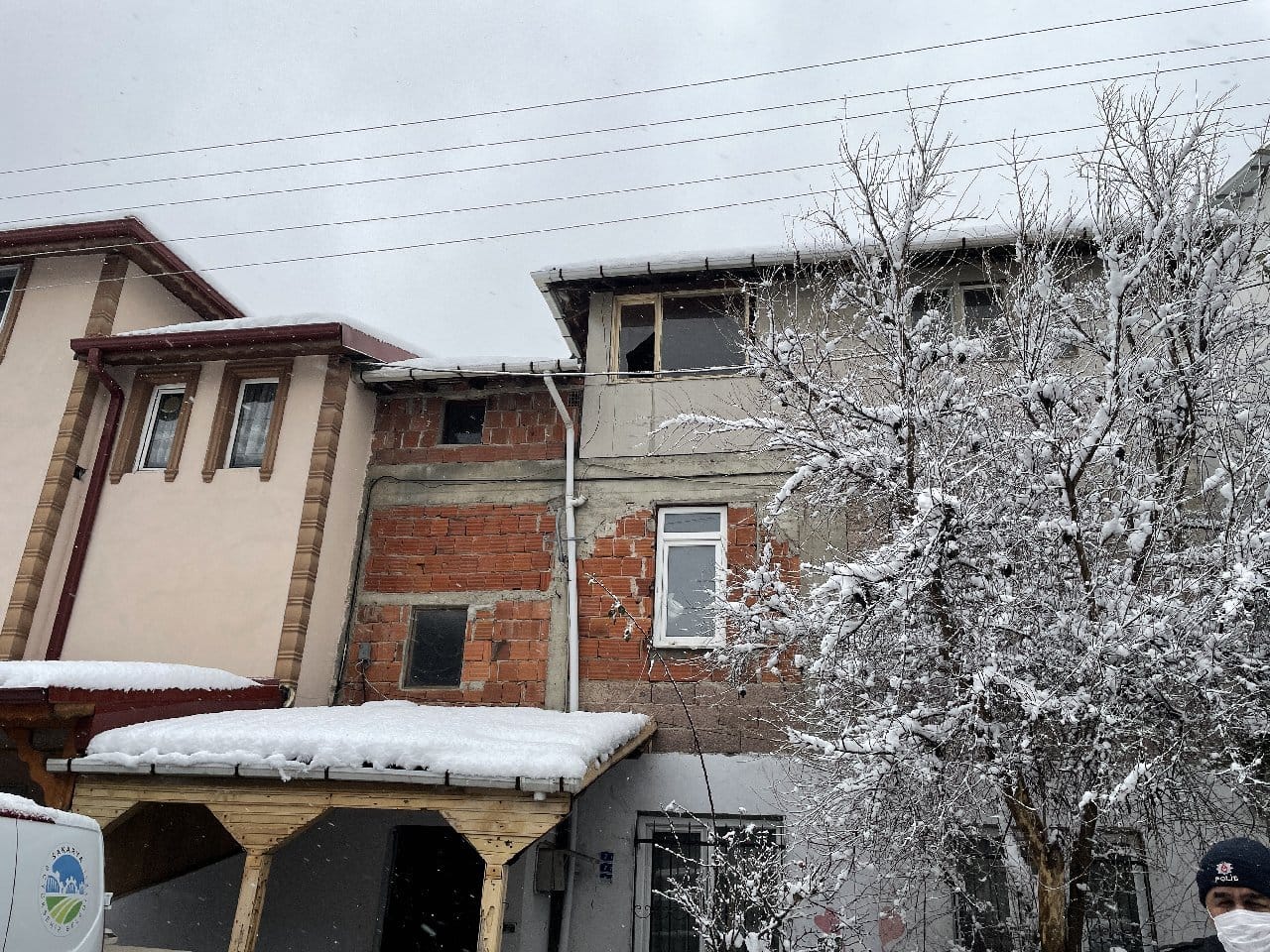 Mangal kömüründen zehirlendiler: 2 ölü