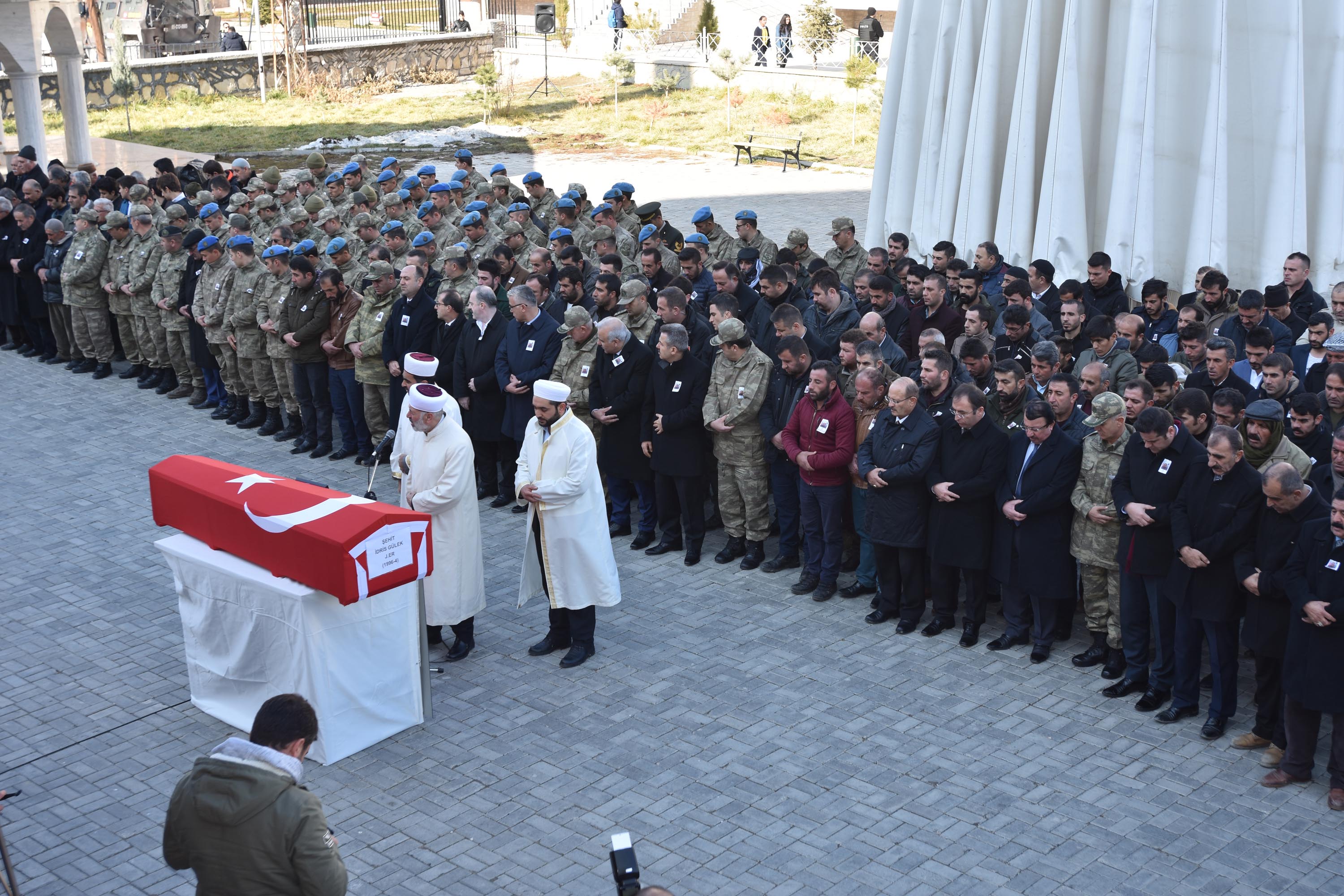 Şehit er, Van'da toprağa verildi