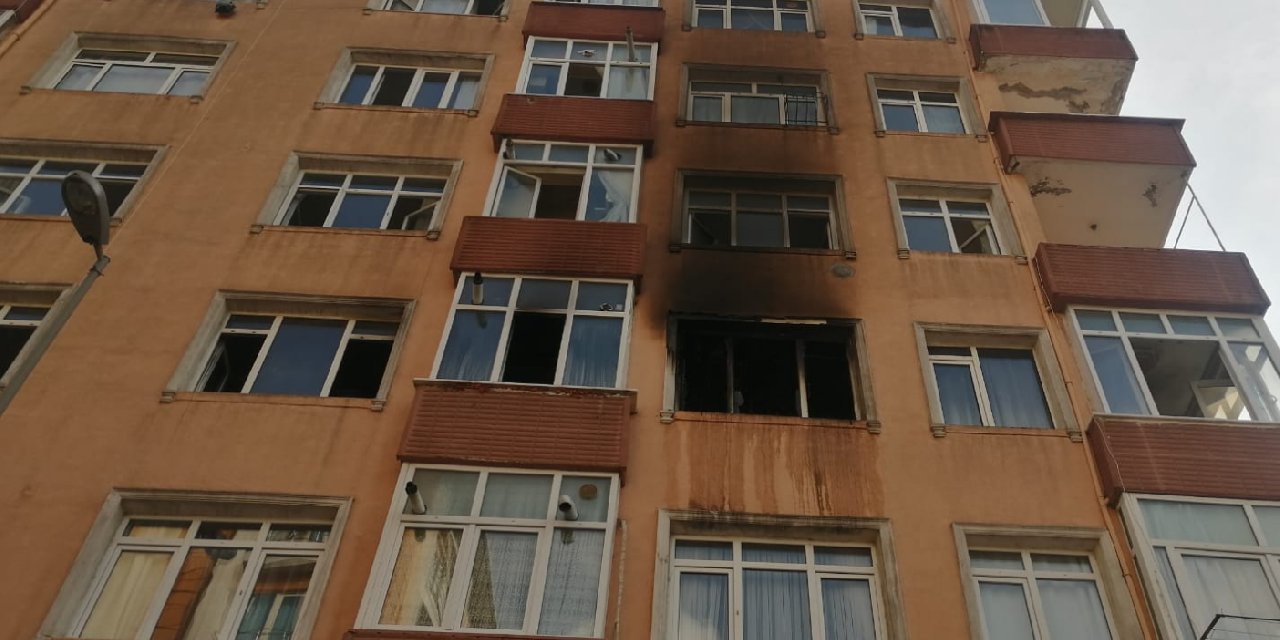 Yangında mahsur kalan öğrenciler kurtarıldı